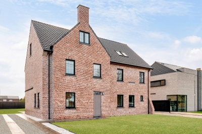 Landelijk Moderne A+ villa met 4 slpk