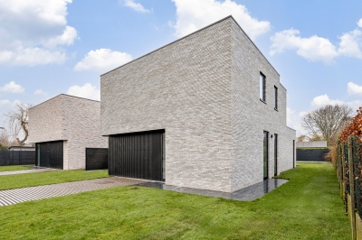 Nieuwe A+ villa volledig onderkelderd