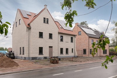 Bouwen van 8 hedendaagse BEN-woningen