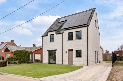 Unieke landelijk moderne CO&sup2; neutrale A+ villa met 5 slpk