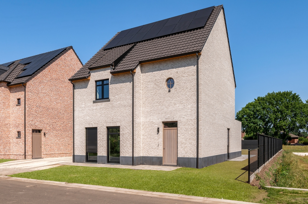 Bouwen van 6 landelijk moderne A+ woningen op toplocatie!