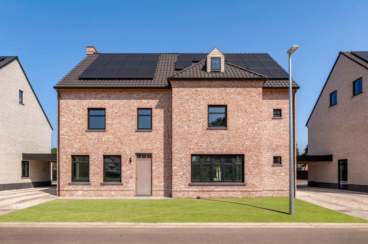 Bouwen van 6 landelijk moderne A+ woningen op toplocatie!