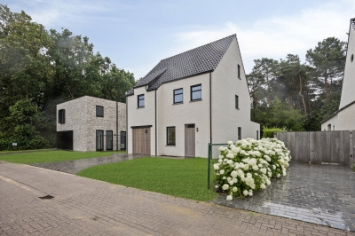 Bouwen van 2 A+ villa's te Mol