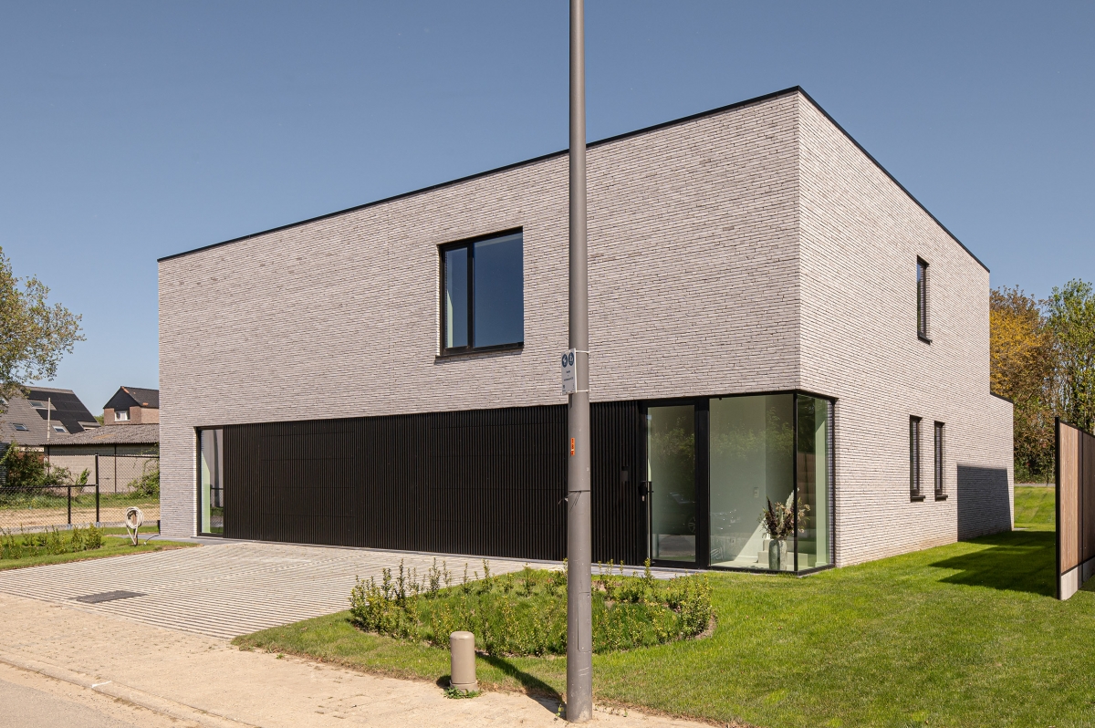 Bouwen van 3 moderne A+ woningen